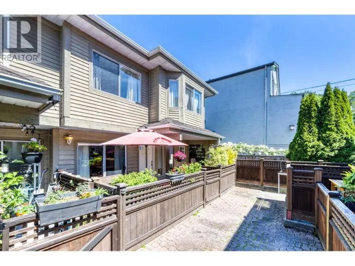 6 815 TOBRUCK AVENUE, North Vancouver