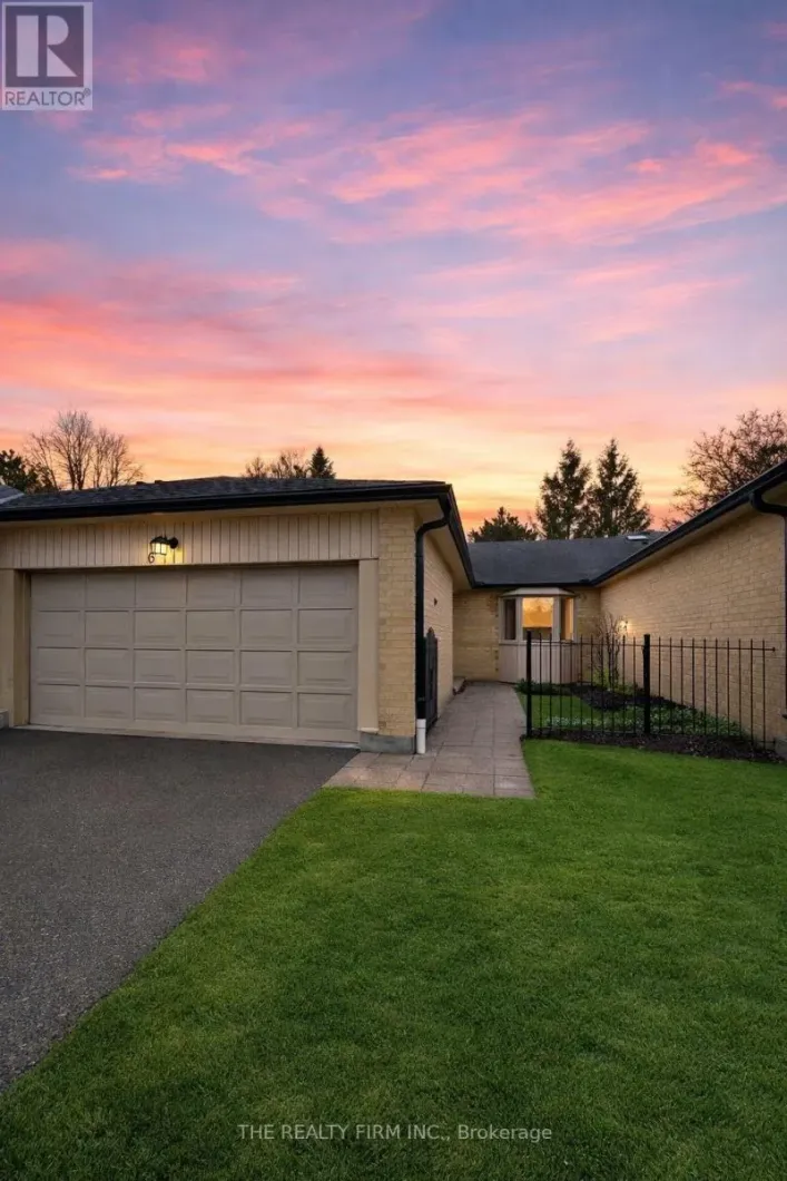 6 - 93 PINE VALLEY GATE, London South