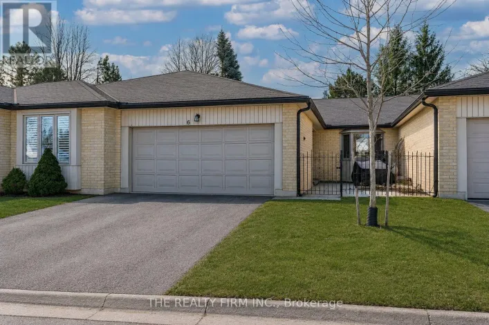 6 - 93 PINE VALLEY GATE, London South