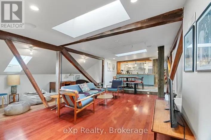 6 - 94 WELLINGTON STREET, Stratford