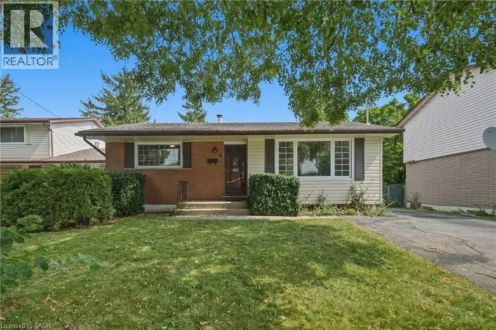6 CAPRICE Court, Hamilton