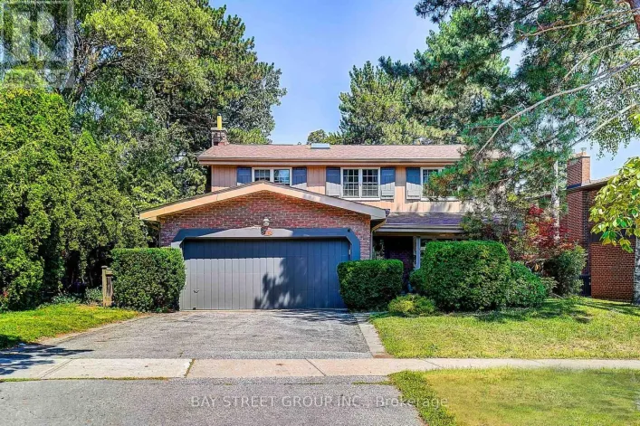 6 CARAVAN DRIVE, Toronto