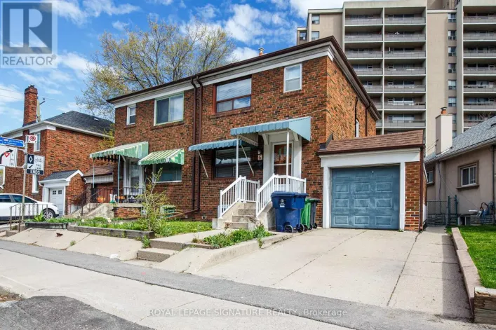 6 COSBURN AVENUE, Toronto