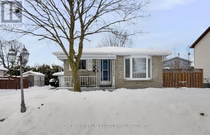 6 COURT LANE, London East