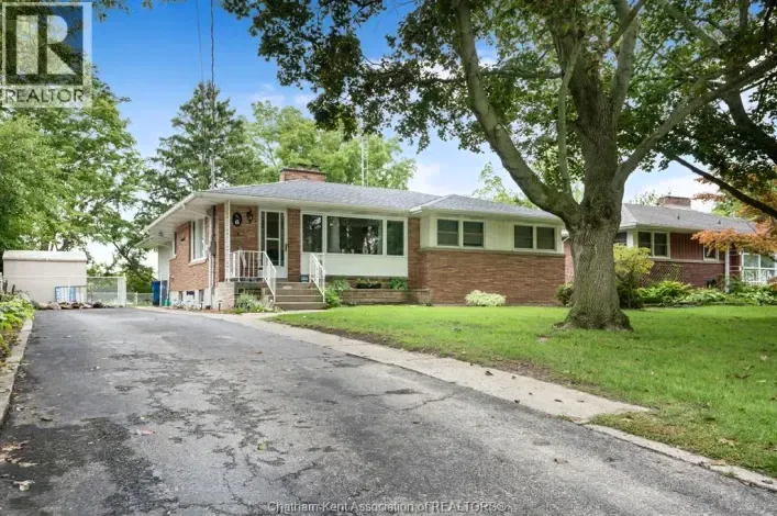 House for sale: 6 Craven DRIVE, Chatham