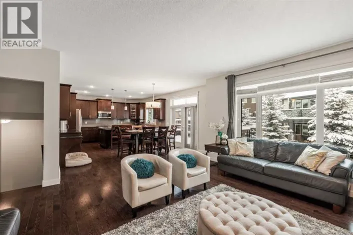 6 Crestridge Mews SW, Calgary