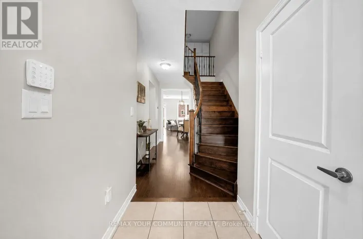 6 CUDDLES COURT, Caledon