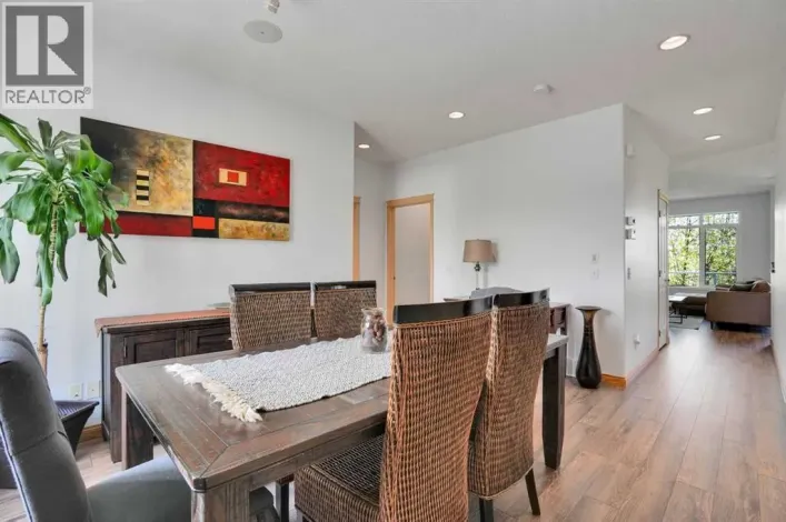6 Discovery Woods Villas SW, Calgary