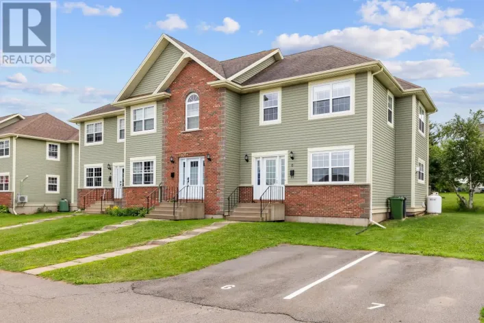 Row / Townhouse for sale: 6 Edgeview Court, Stratford