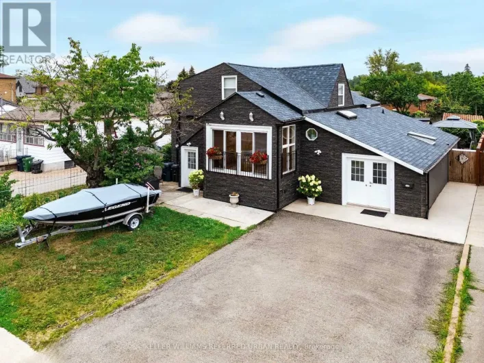 6 ELMHURST DRIVE, Toronto