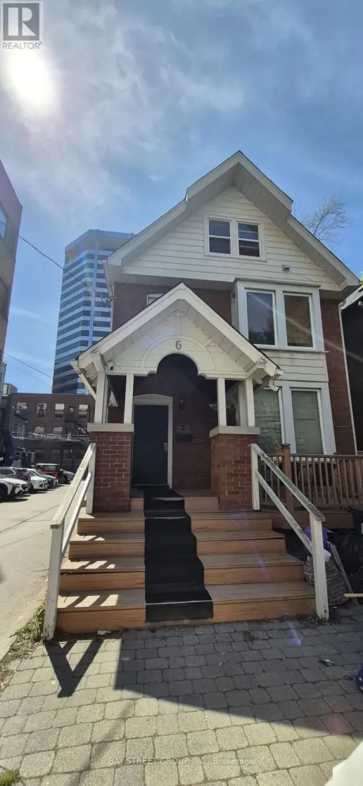 6 FERNDALE AVENUE, Toronto