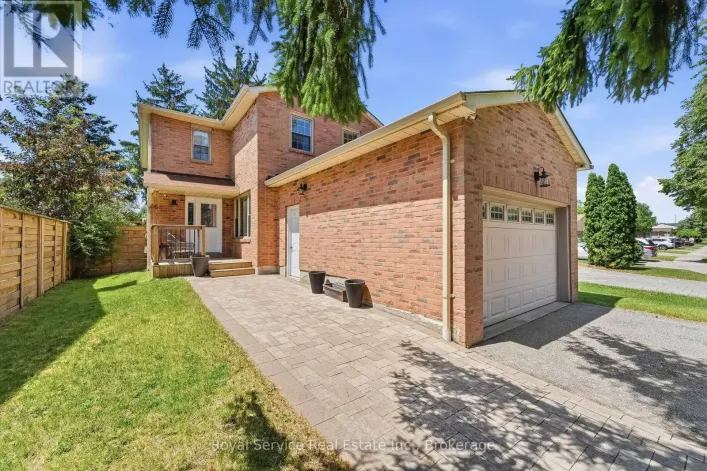6 GILMOUR DRIVE, Ajax