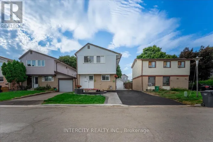 6 HEDLEY COURT, Brampton