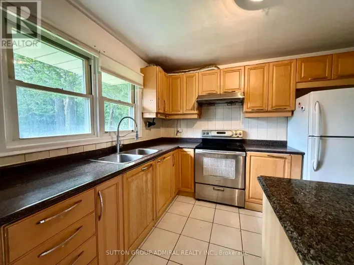 6 HIGHHILL DRIVE, Toronto