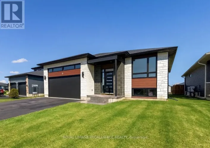 6 HORTON COURT, Belleville