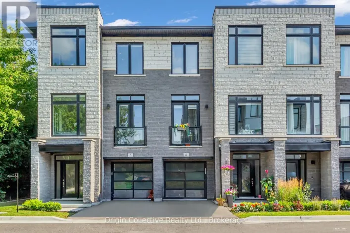 6 HOWICK LANE, Richmond Hill