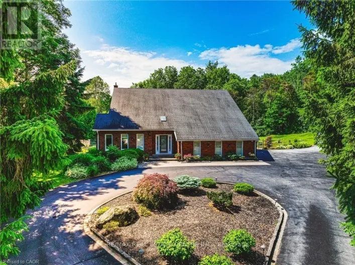 6 IRIS COURT, Hamilton