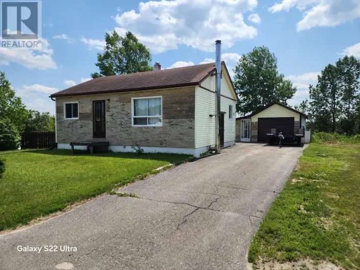 6 KINGLET PLACE, Manitouwadge