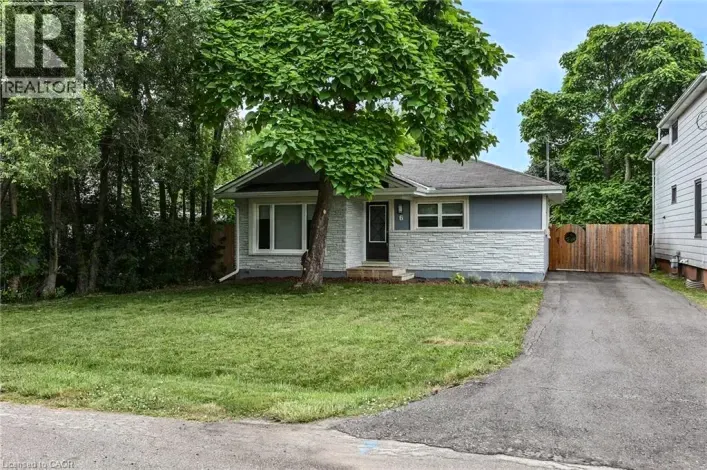 6 LINCOLN Avenue, Grimsby