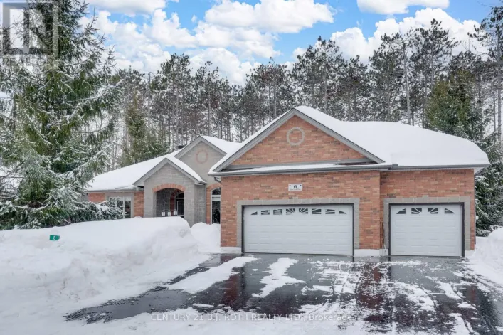 6 LLOYD COOK DRIVE E, Springwater