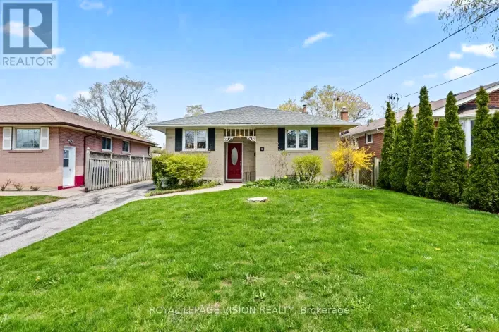6 MACDUFF CRESCENT, Toronto