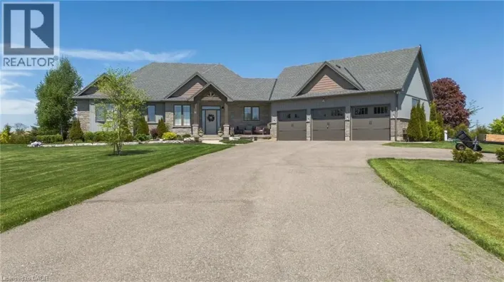 6 MACNEIL Court, Brantford