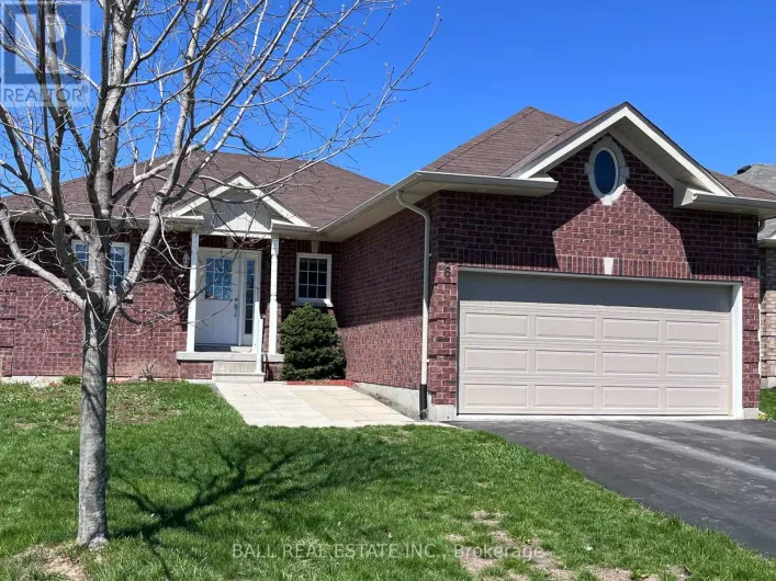 6 MAPLE AVENUE E, Asphodel-Norwood