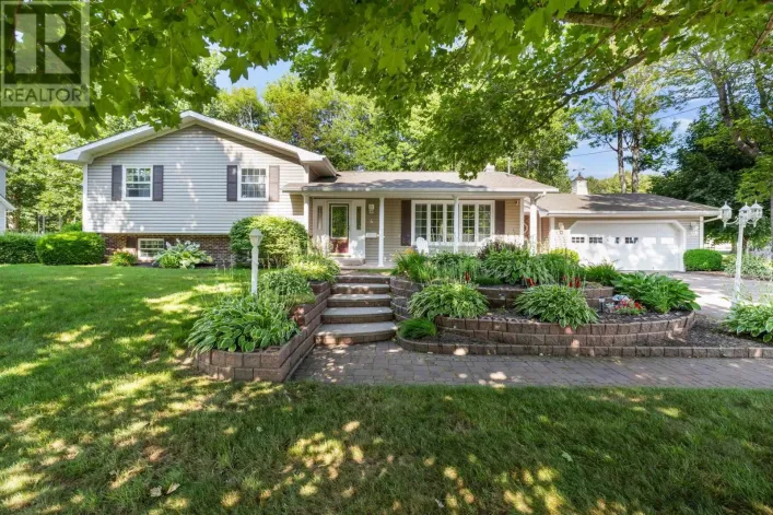 6 Maple Grove Avenue, Charlottetown