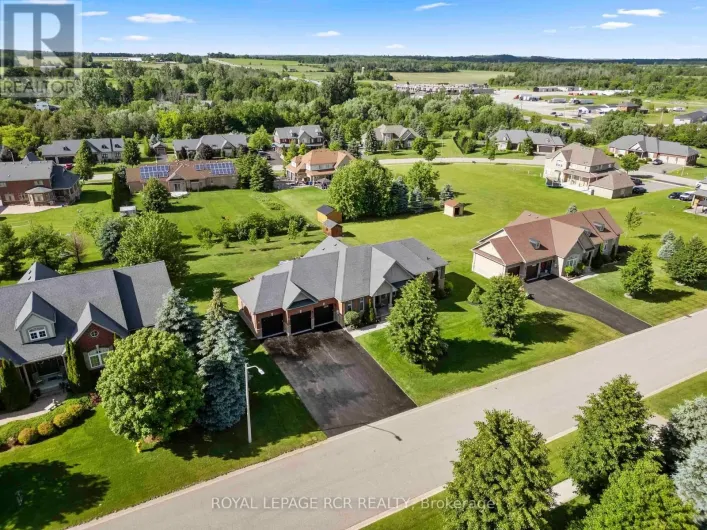 House for sale: 6 MASTERS CREEK BOULEVARD, Mono