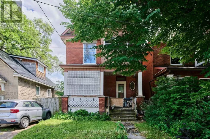 6 OSSINGTON AVENUE, Ottawa