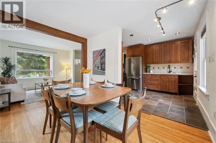 6 PEARL Street, Guelph