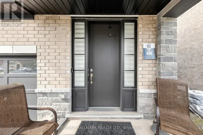 6 PETER HOGG COURT, Whitby