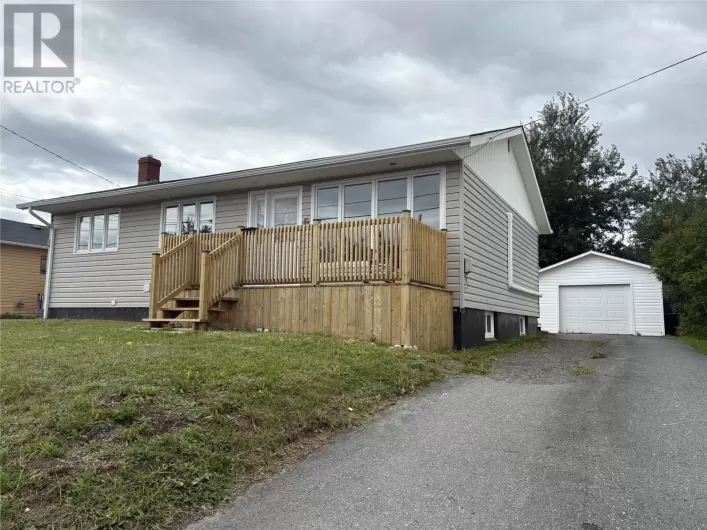 6 Pine Avenue, Lewisporte