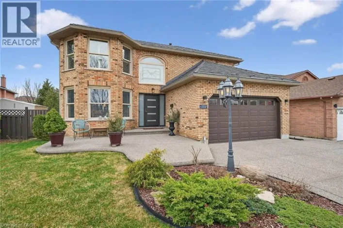 6 REGAL Drive, Hamilton