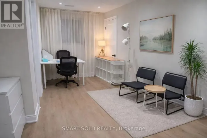 6 RIDWARE CRESCENT, Toronto