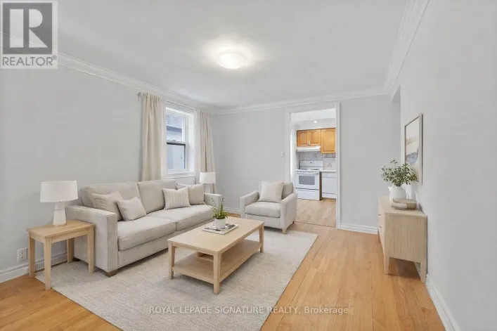 6 ROBINDALE AVENUE, Toronto