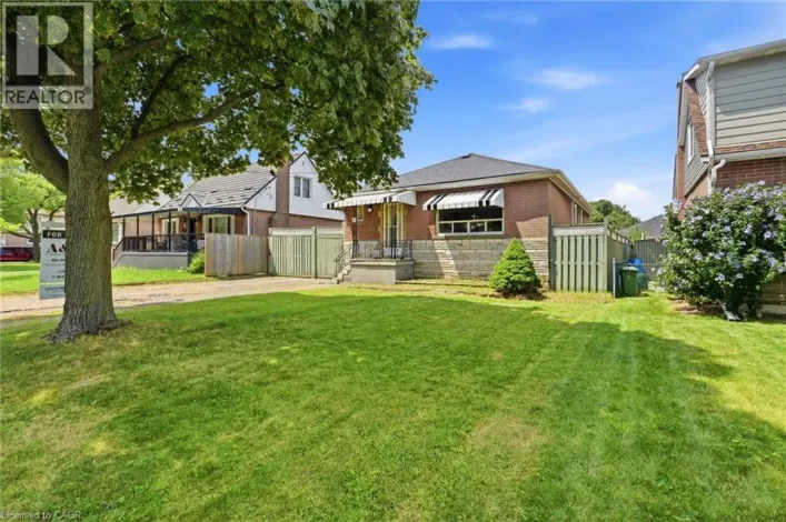 6 SEVEN OAKS Drive, Hamilton