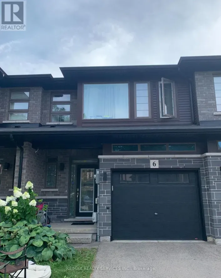 6 SHAY LANE, Hamilton