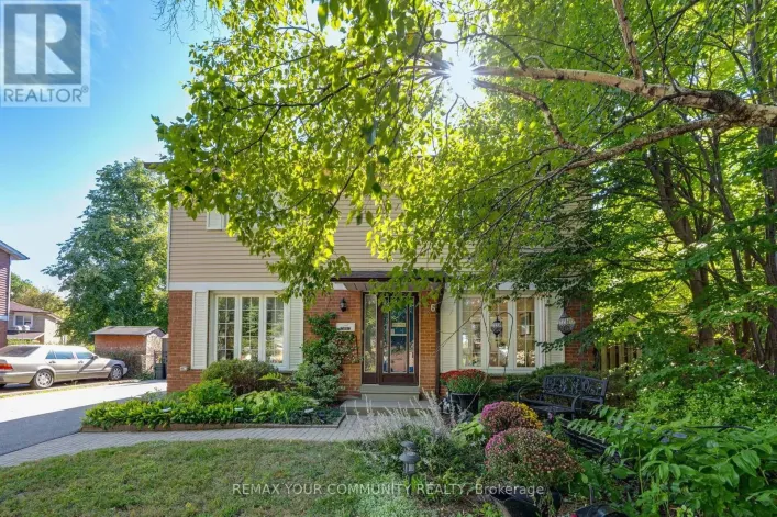 House for sale: 6 STANDBRIDGE COURT, Toronto