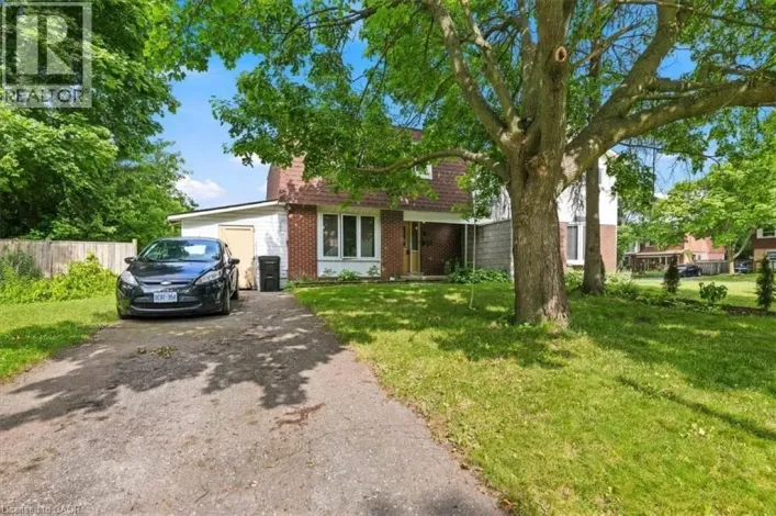 6 TAMARACK Court, Cambridge
