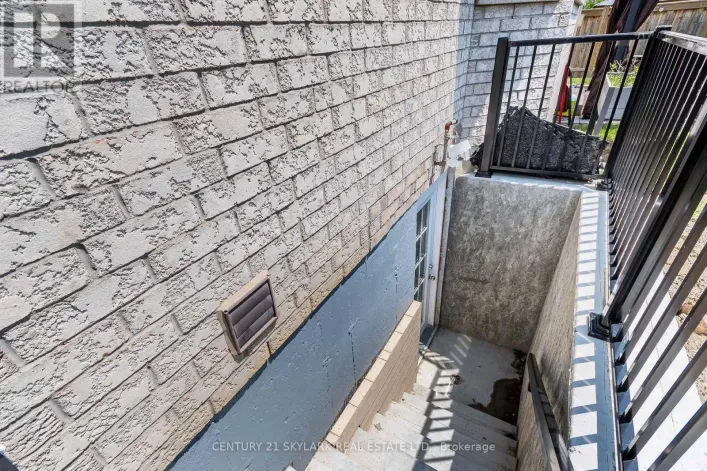 6 VILLANOVA ROAD, Brampton