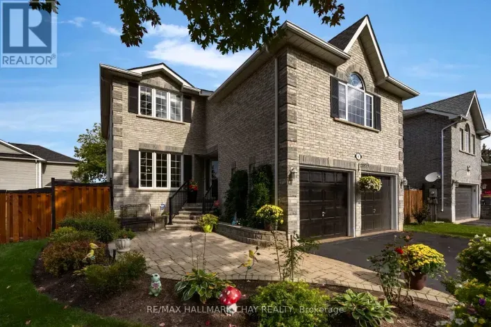 6 WHISPERING PINE PLACE, Barrie