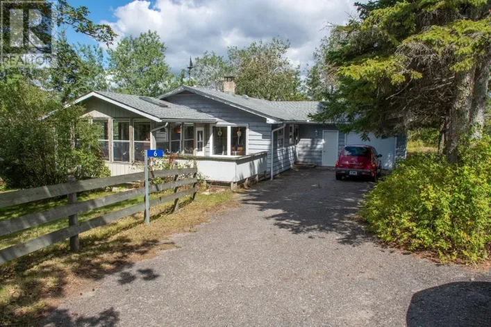 6 Woodpecker Hill, Sioux Narrows