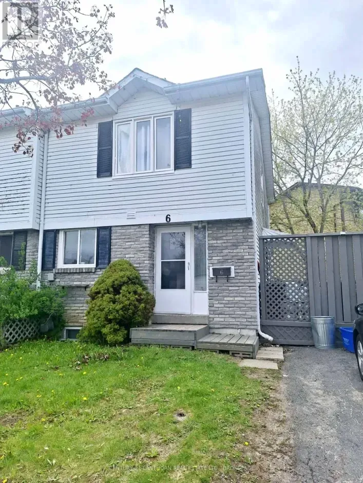 House for sale: 6 WOODSTONE CRESCENT, Kingston