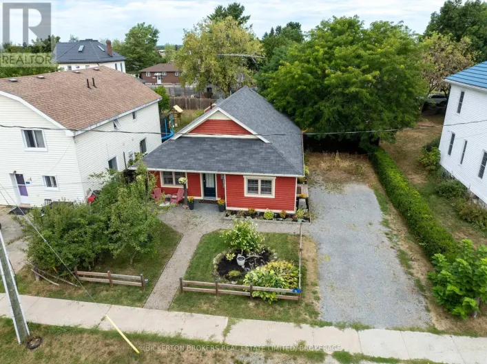 6 YONGE STREET, Lansdowne Village