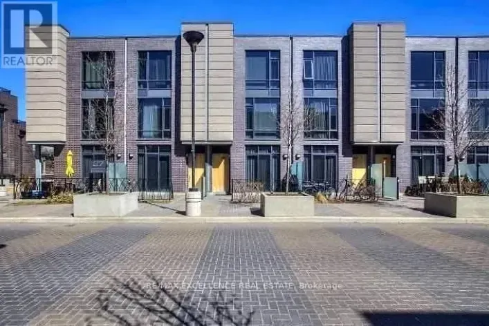 60 - 27 VALHALLA INN RD ROAD W, Toronto
