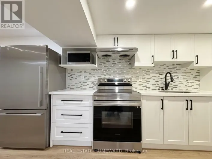 60 ATTRIDGE DRIVE, Aurora