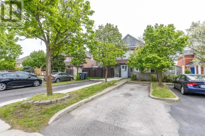 60 BLUE SPRUCE STREET, Brampton