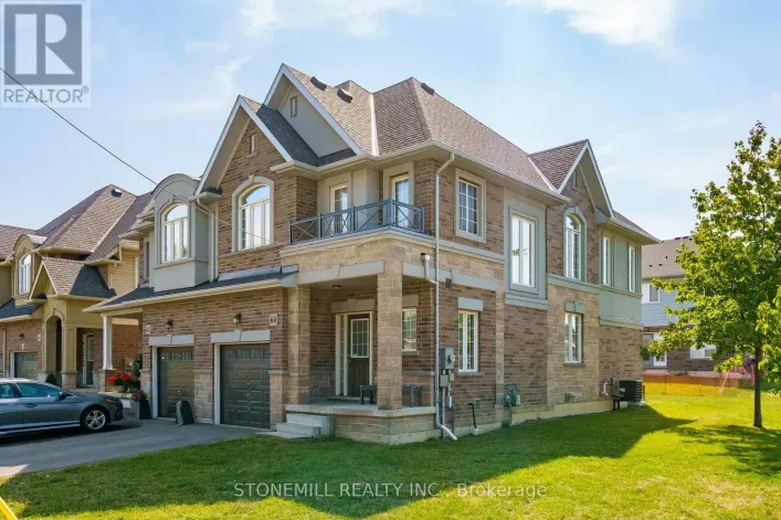 60 BOBOLINK ROAD, Hamilton