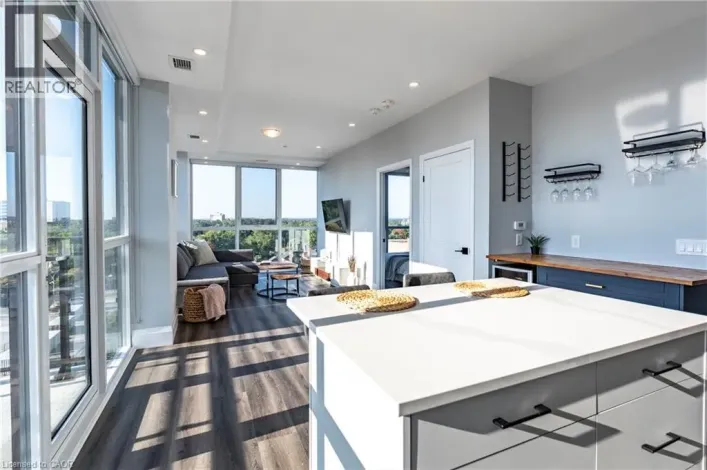 60 CHARLES Street W Unit# 705, Kitchener